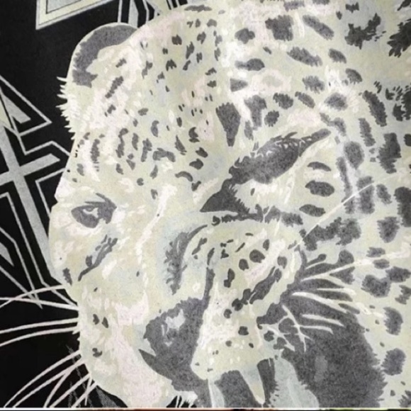 SOLD OUT Def Leppard Rock Band Graphic T-Shirt - Picture 5 of 5